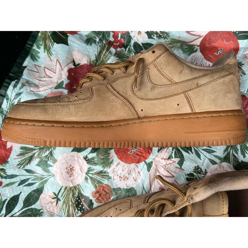 Nike Air Force 1 Low 'Flax' Wheat Sneakers Sz 9.5 Mens Classic Streetwear Shoes - Picture 2 of 12